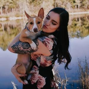 Meet your Posher, Avery